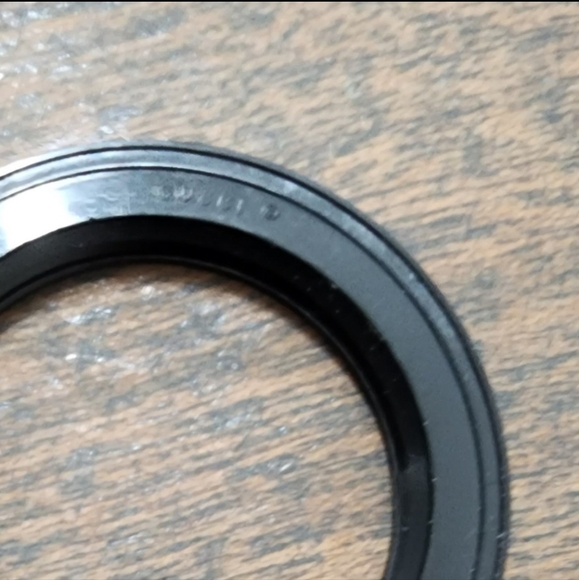 Gucci Vintage InterchangeableBezels for 11/12 Watch Multiple Colors Set of 6 - Picture 5 of 7